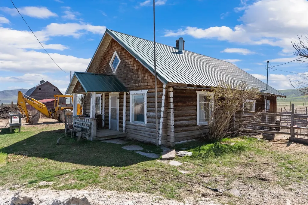 125 Hot Springs Road Hot Springs MT 59845