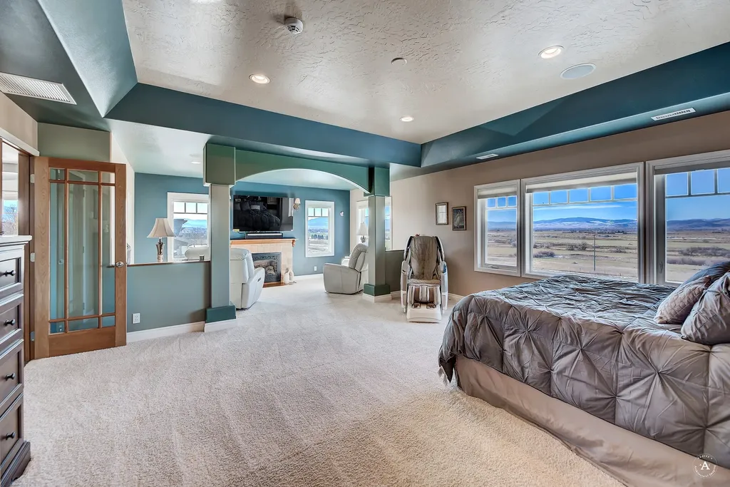 4428 Fox View Loop Helena MT 59602