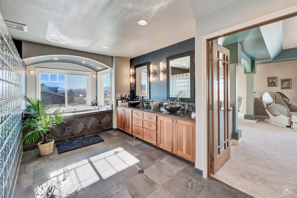 4428 Fox View Loop Helena MT 59602