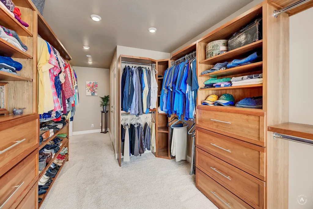 4428 Fox View Loop Helena MT 59602