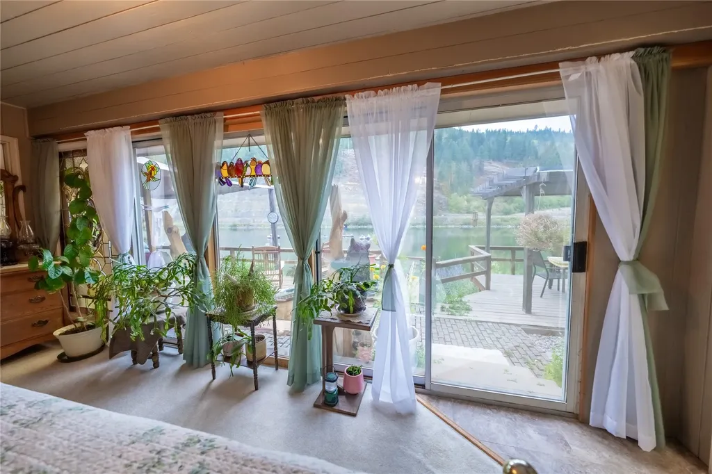 644 Waterfront Road Troy MT 59935