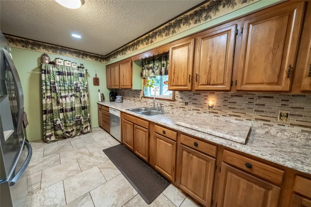 644 Waterfront Road Troy MT 59935