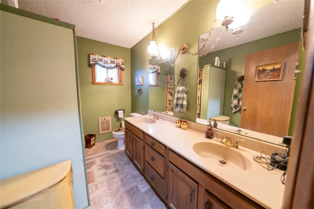 644 Waterfront Road Troy MT 59935