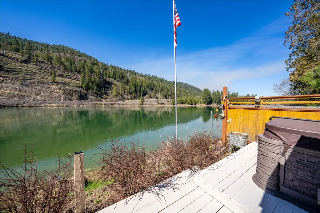 644 Waterfront Road Troy MT 59935