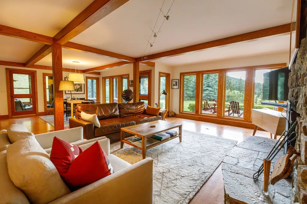 12 Highland Road Mcleod MT 59052