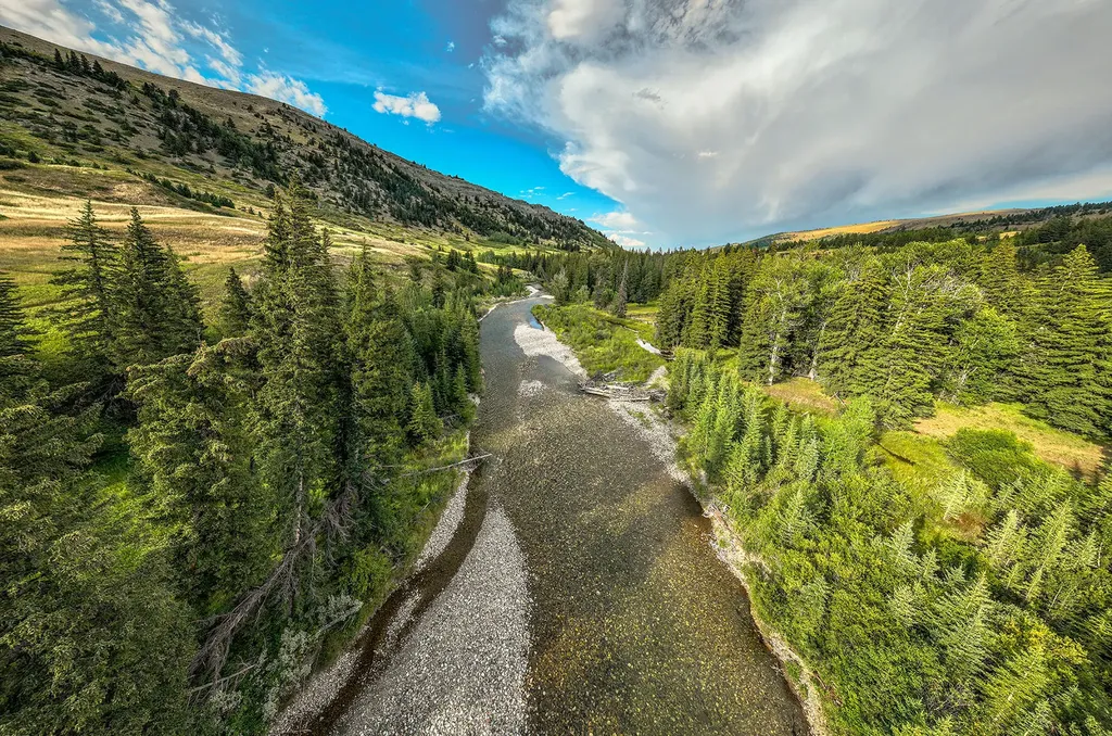 12 Highland Road Mcleod MT 59052