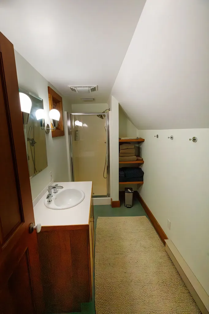 12 Highland Road Mcleod MT 59052