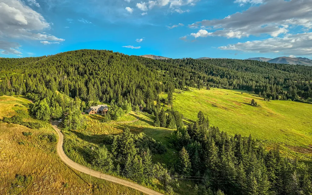 12 Highland Road Mcleod MT 59052