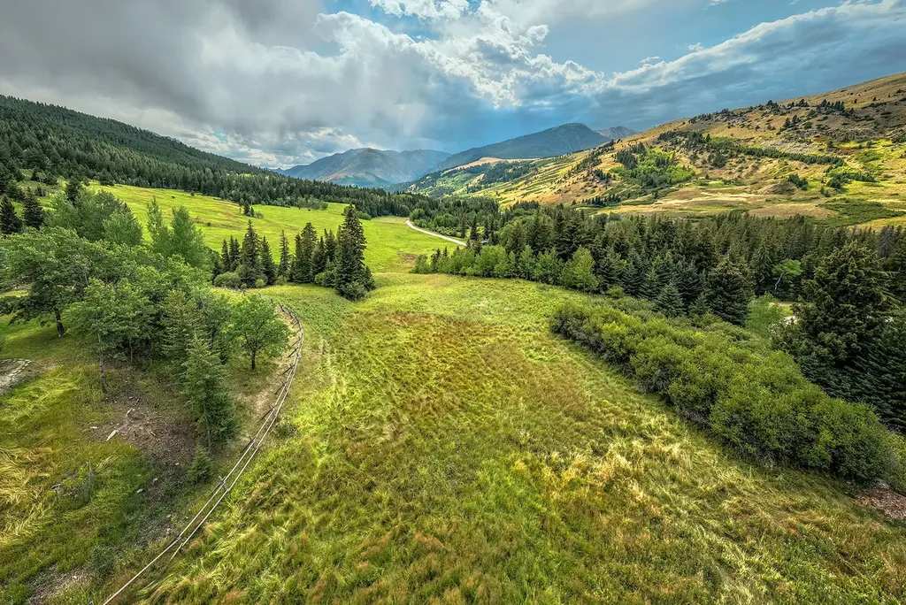 12 Highland Road Mcleod MT 59052