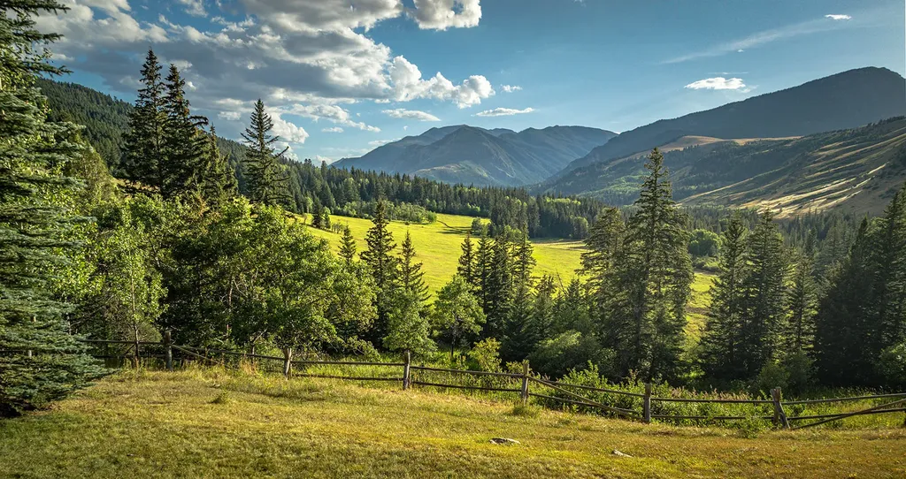 12 Highland Road Mcleod MT 59052