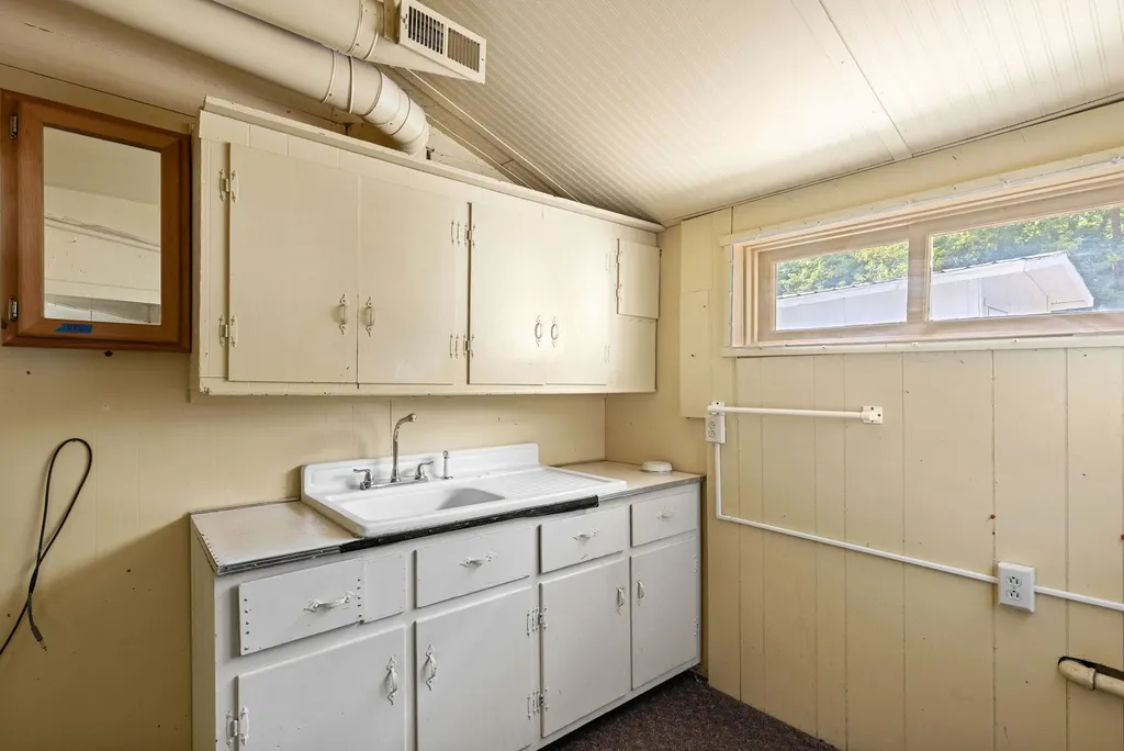 300 Wolf Creek Main Street Wolf Creek MT 59648