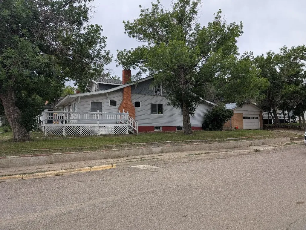 205 6th Avenue S Shelby MT 59474