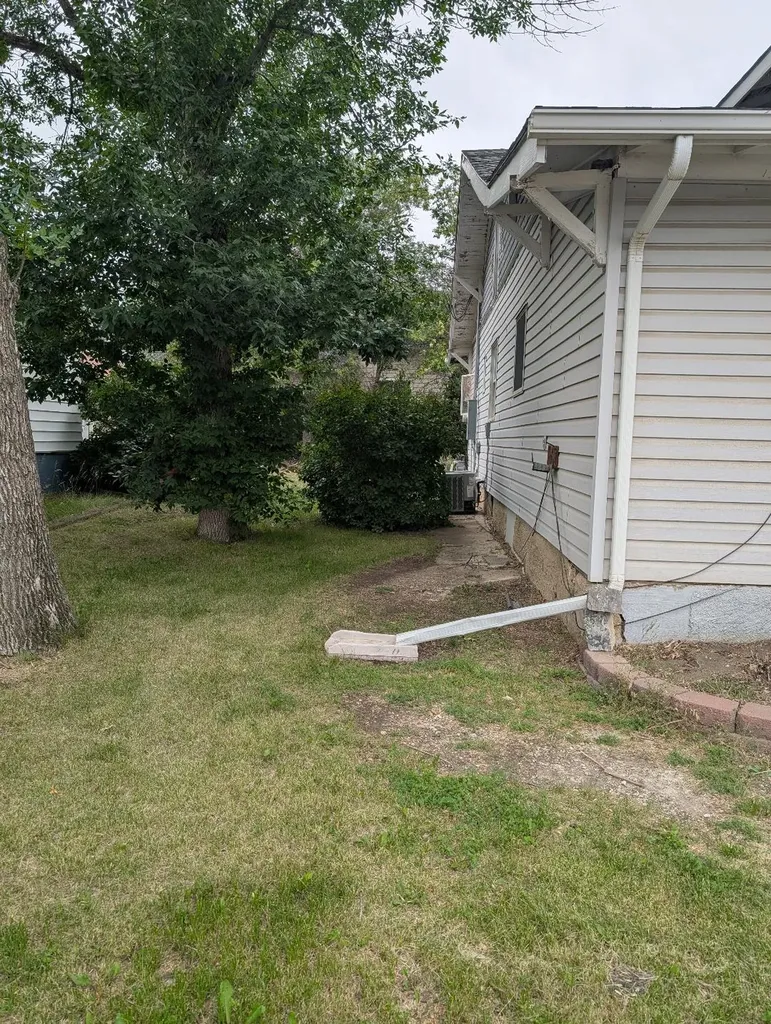 205 6th Avenue S Shelby MT 59474