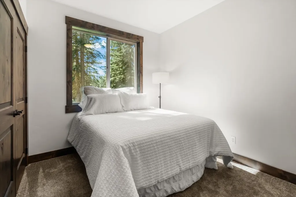 19 Raccoon Trail Whitefish MT 59937