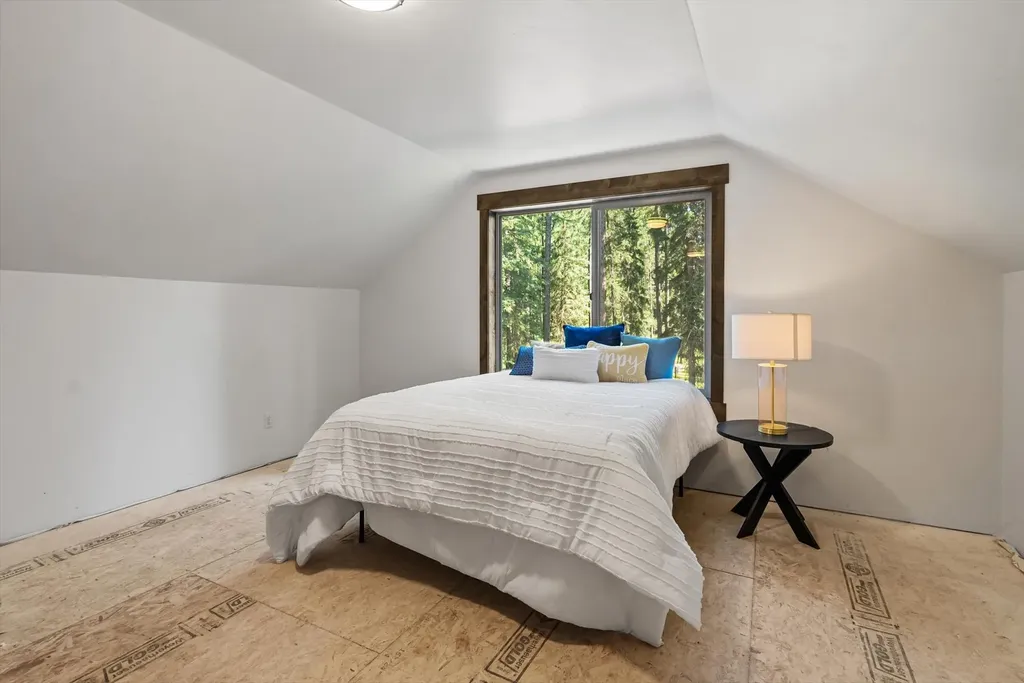 19 Raccoon Trail Whitefish MT 59937