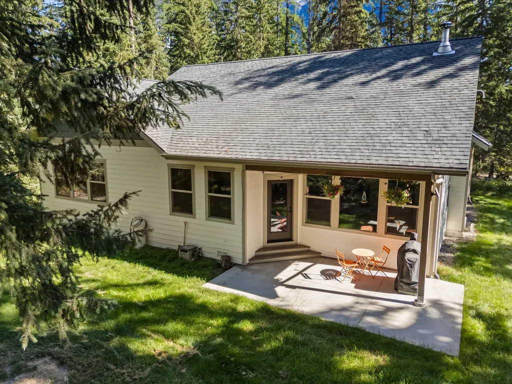 19 Raccoon Trail Whitefish MT 59937