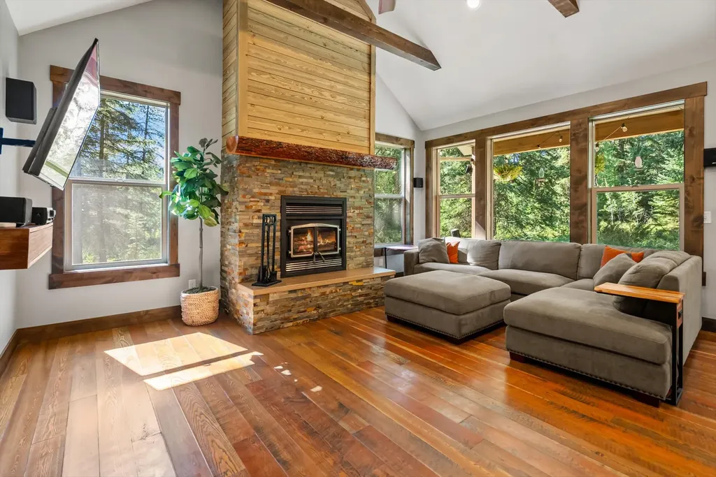 19 Raccoon Trail Whitefish MT 59937