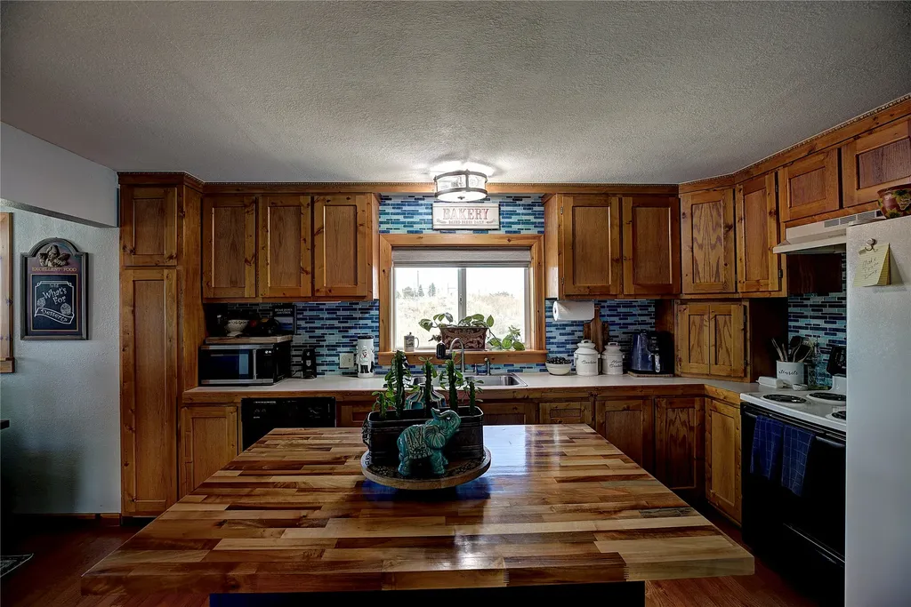 904 4th Street E Polson MT 59860