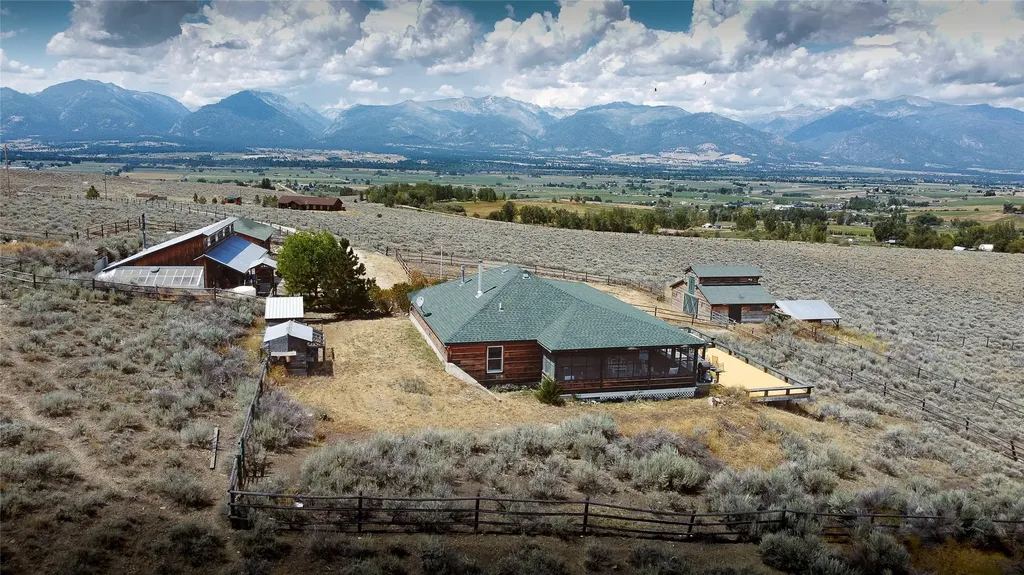 1898 Buxadoodal Way Corvallis MT 59828