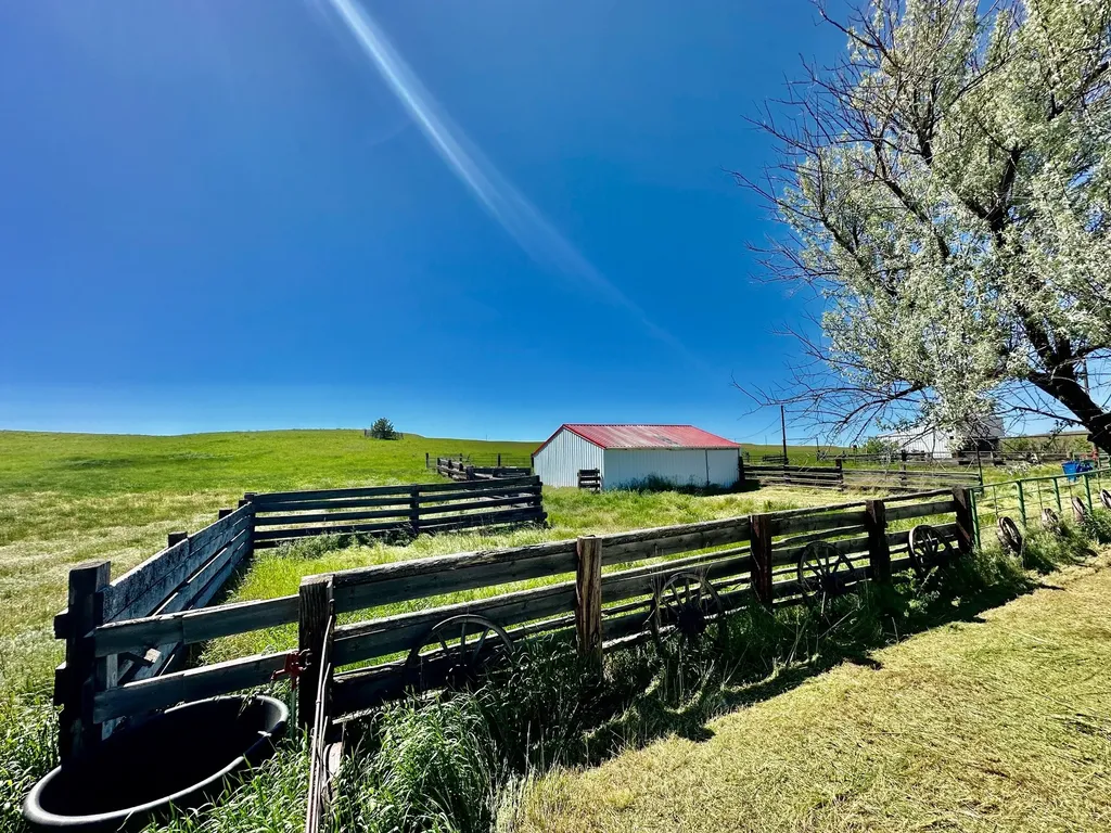661 Dovetail Valentine Road Winnett MT 59087