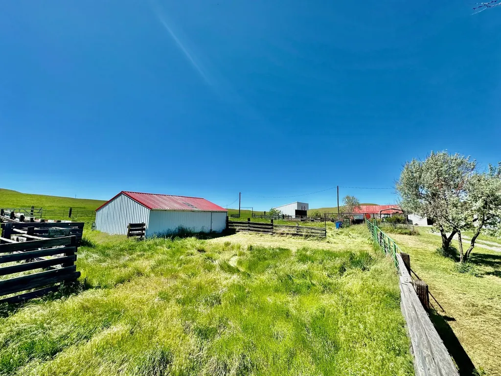 661 Dovetail Valentine Road Winnett MT 59087