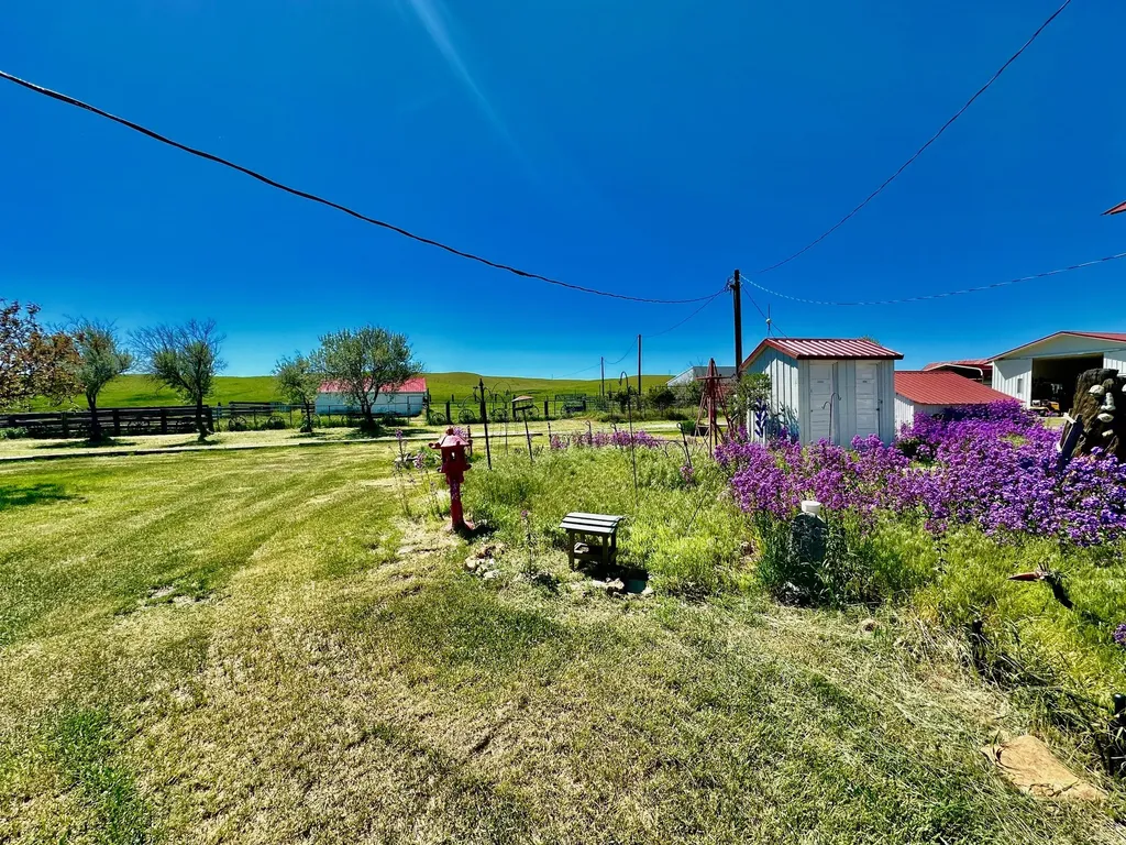 661 Dovetail Valentine Road Winnett MT 59087