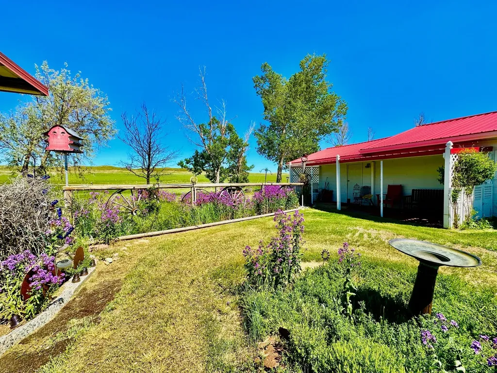 661 Dovetail Valentine Road Winnett MT 59087