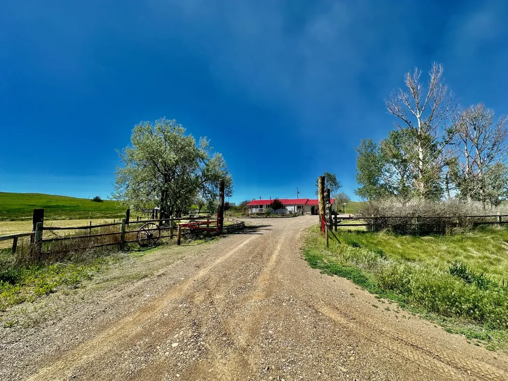 661 Dovetail Valentine Road Winnett MT 59087