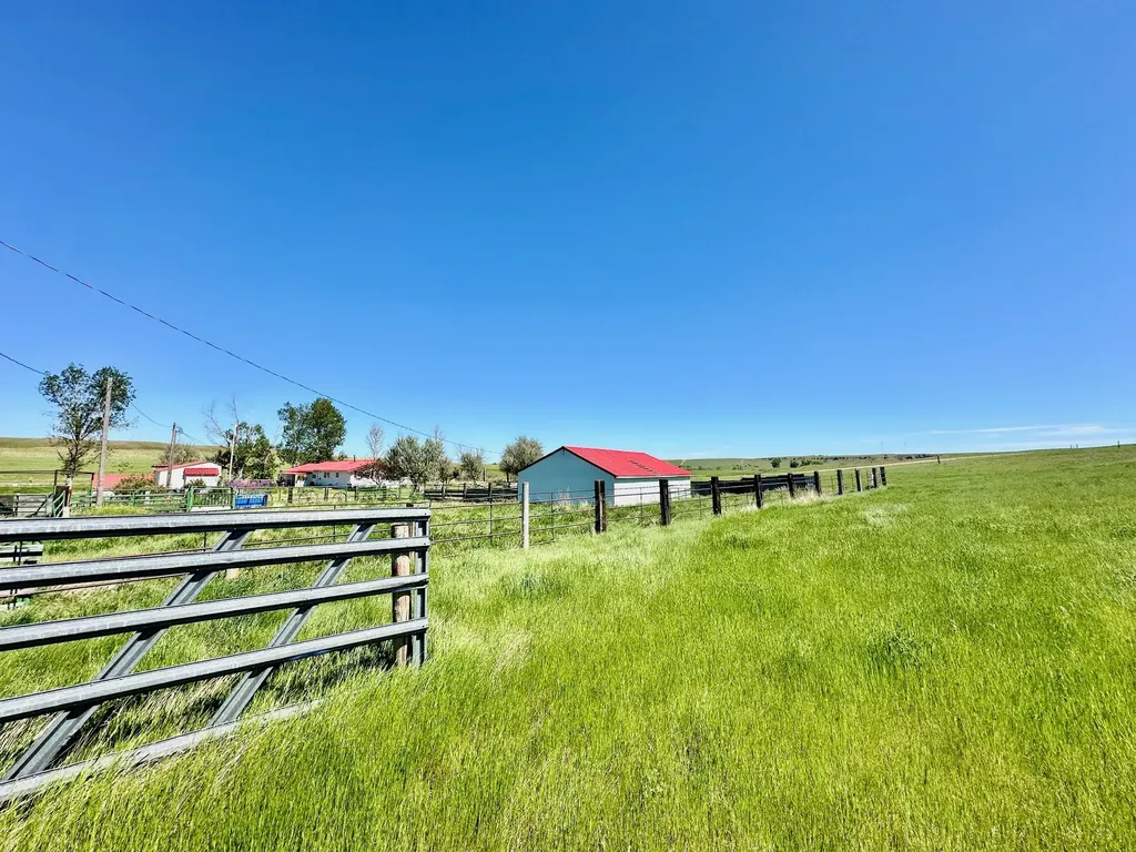 661 Dovetail Valentine Road Winnett MT 59087
