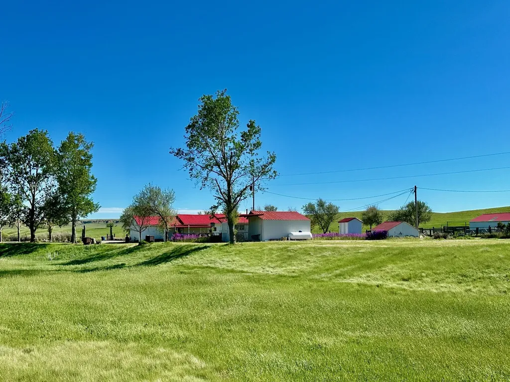 661 Dovetail Valentine Road Winnett MT 59087