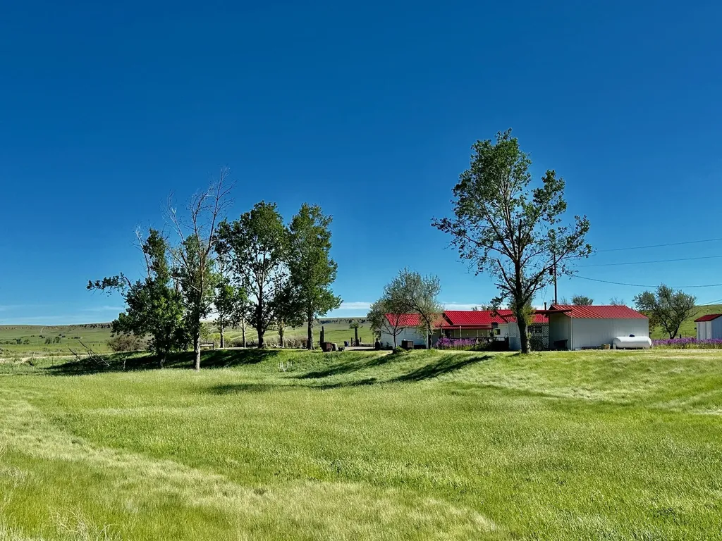 661 Dovetail Valentine Road Winnett MT 59087