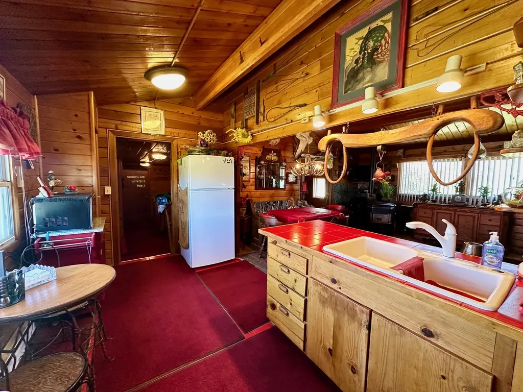 661 Dovetail Valentine Road Winnett MT 59087