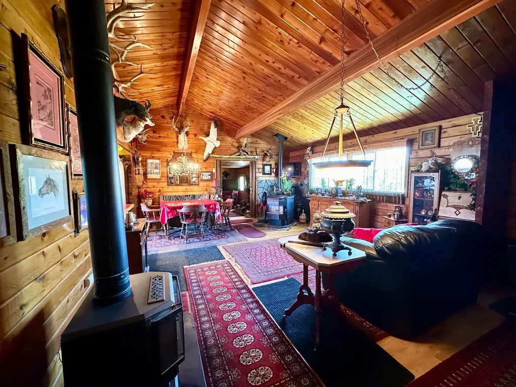 661 Dovetail Valentine Road Winnett MT 59087