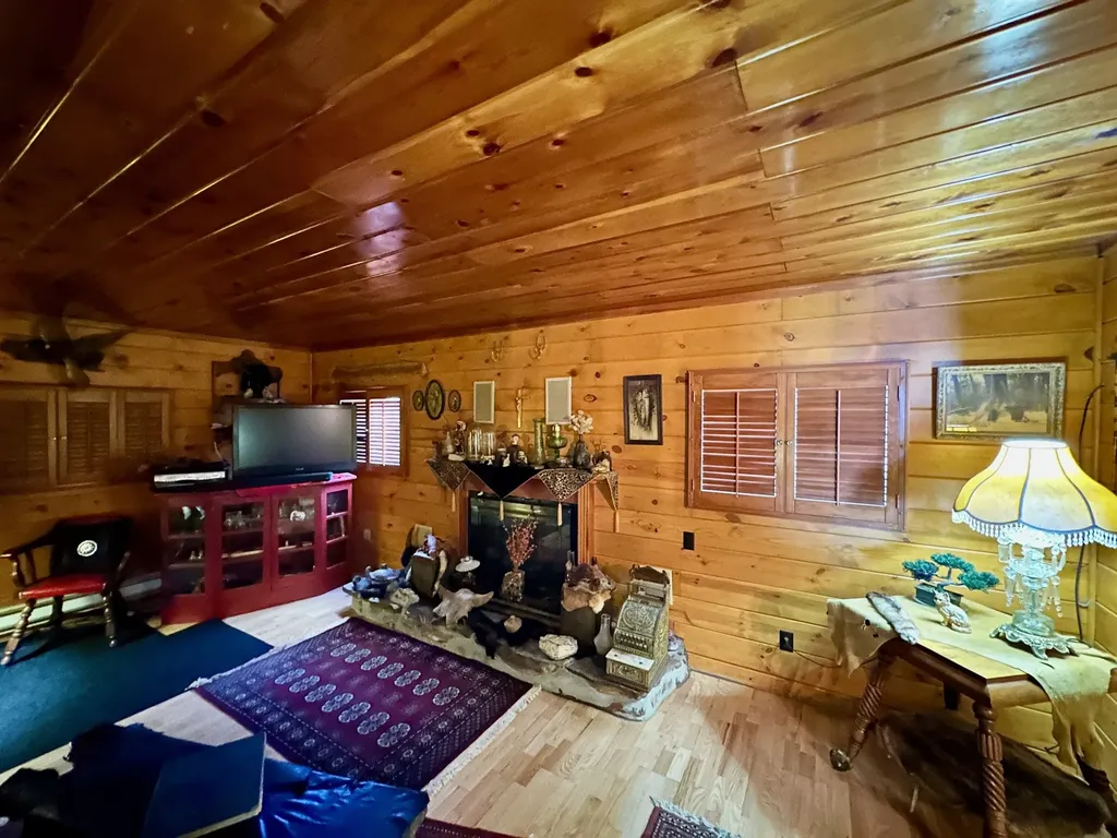 661 Dovetail Valentine Road Winnett MT 59087