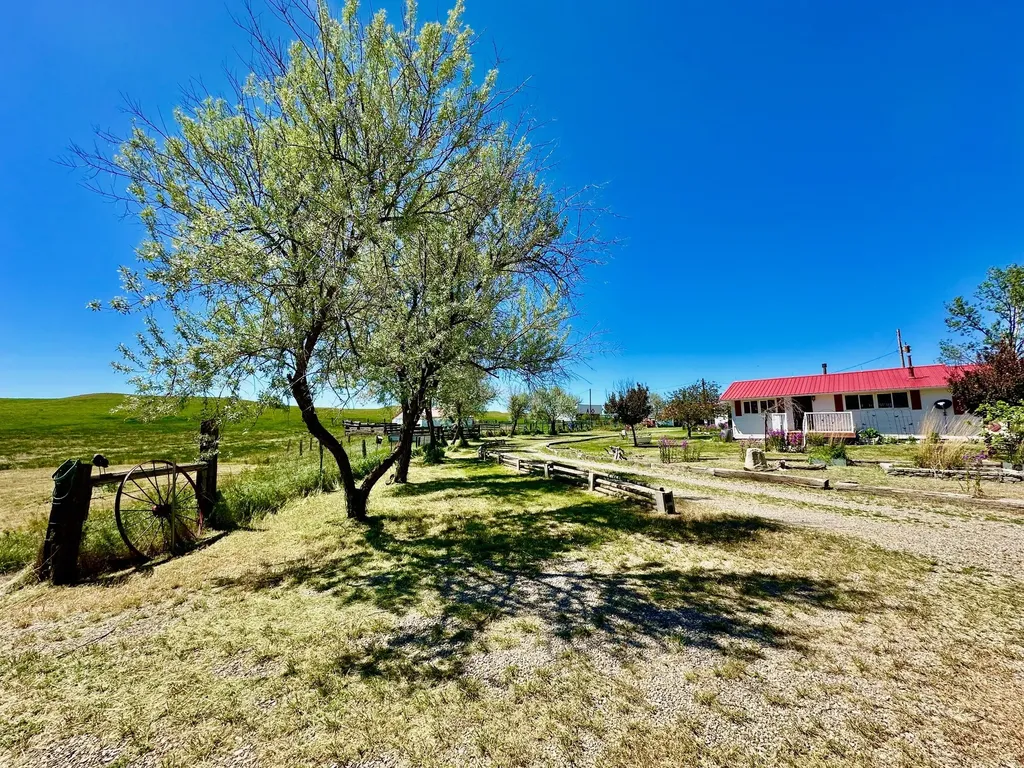 661 Dovetail Valentine Road Winnett MT 59087
