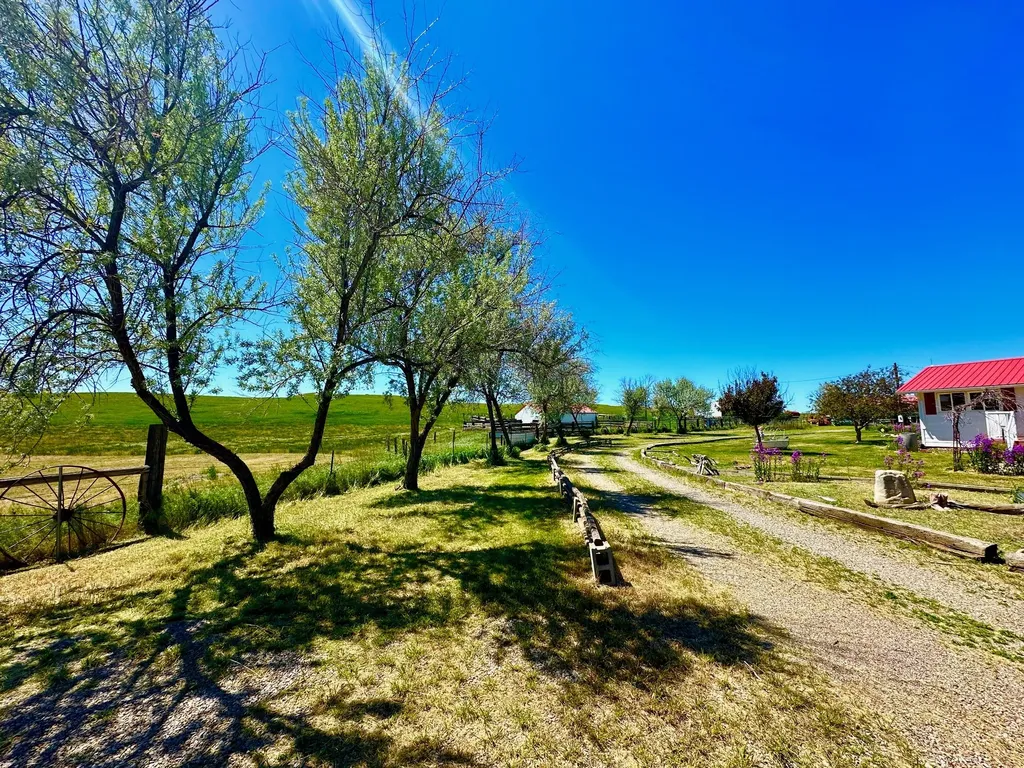 661 Dovetail Valentine Road Winnett MT 59087