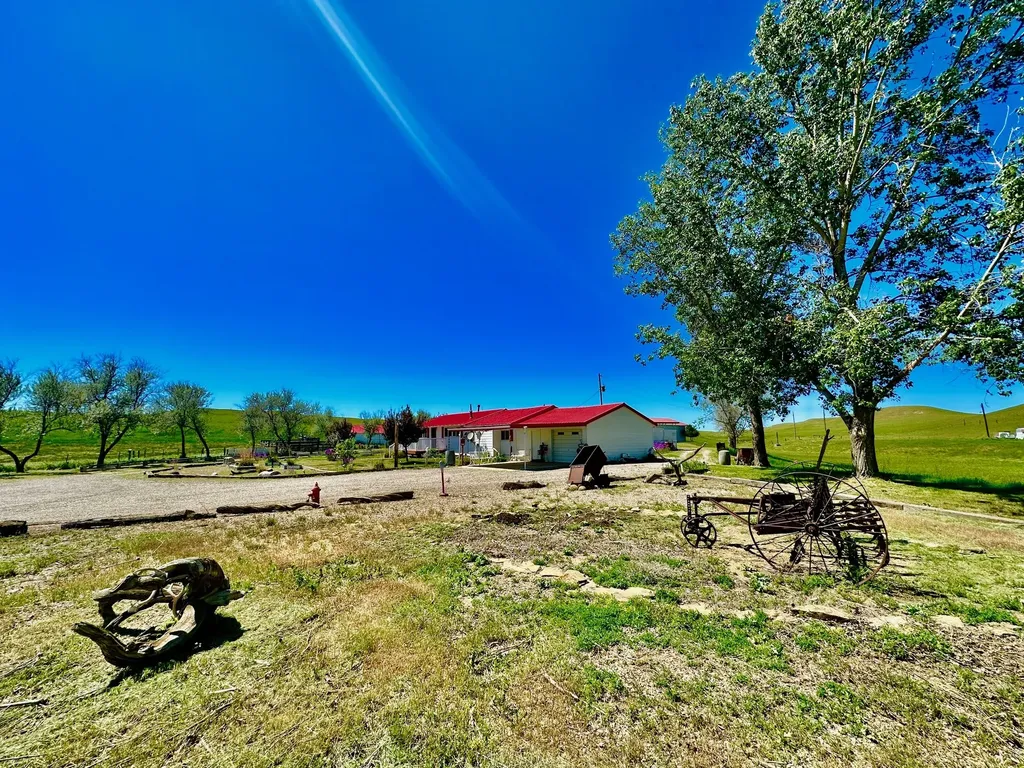 661 Dovetail Valentine Road Winnett MT 59087