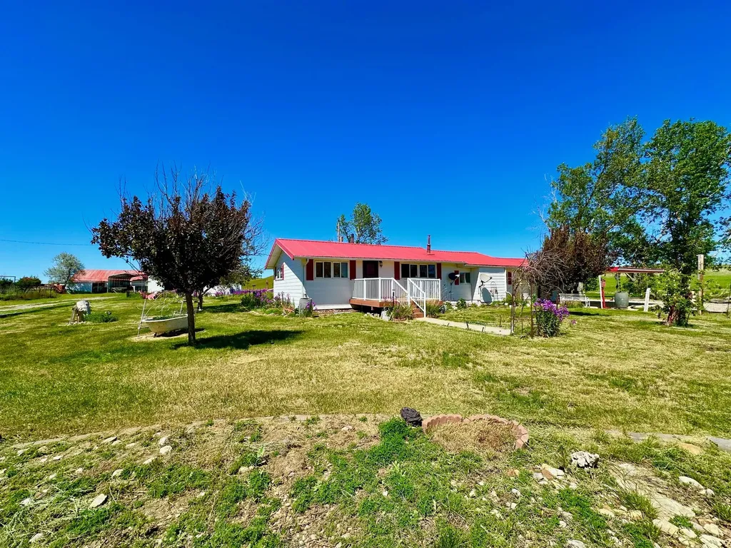661 Dovetail Valentine Road Winnett MT 59087