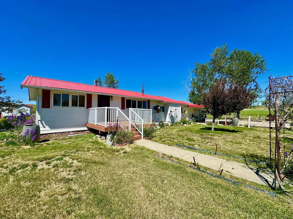 661 Dovetail Valentine Road Winnett MT 59087