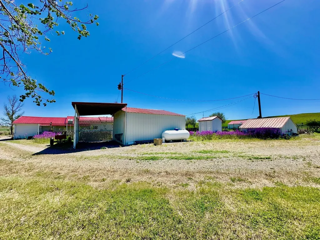 661 Dovetail Valentine Road Winnett MT 59087