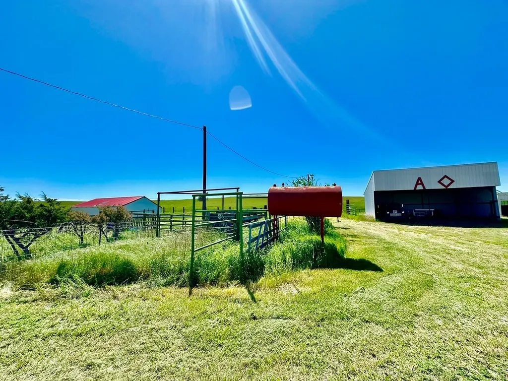 661 Dovetail Valentine Road Winnett MT 59087