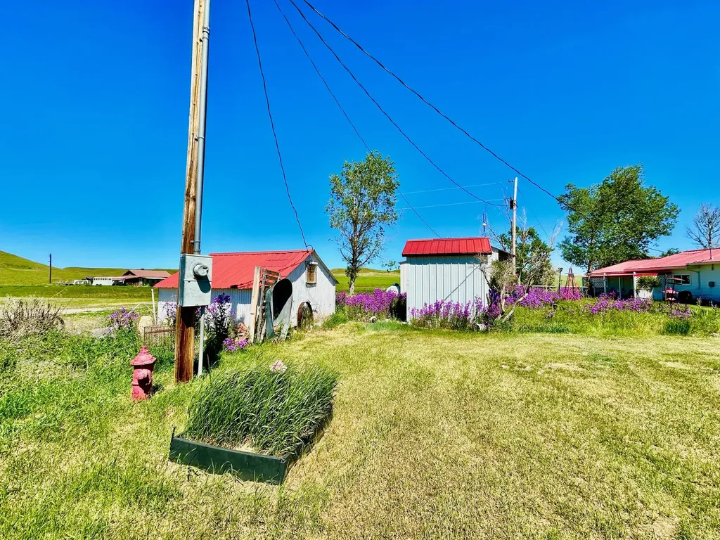 661 Dovetail Valentine Road Winnett MT 59087
