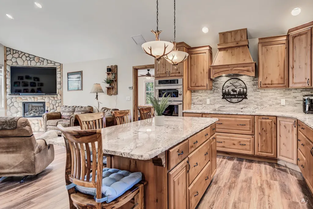 617 Mcclellan Creek Road Clancy MT 59634