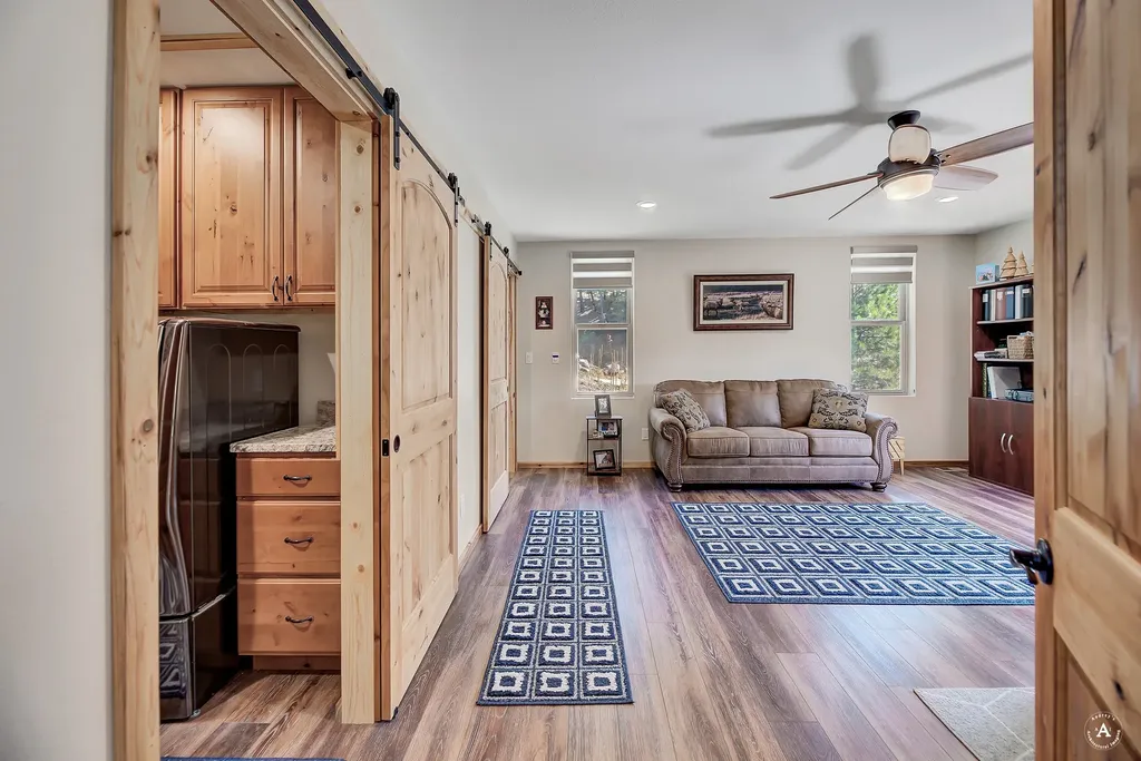 617 Mcclellan Creek Road Clancy MT 59634