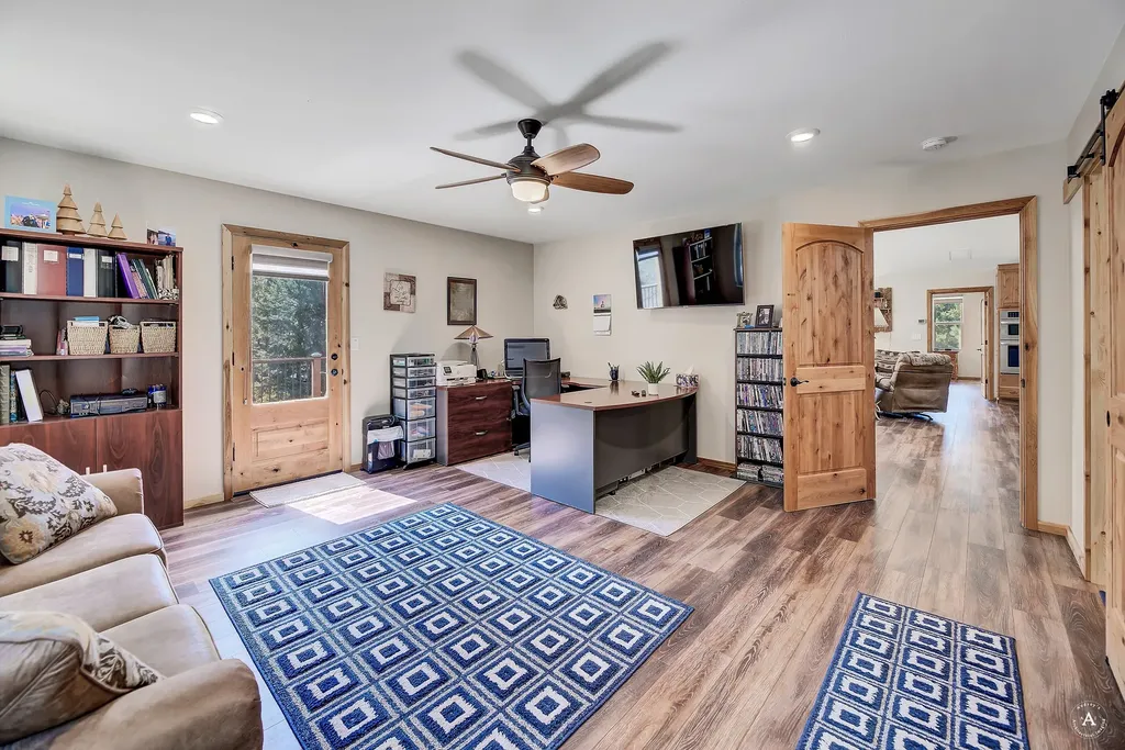 617 Mcclellan Creek Road Clancy MT 59634
