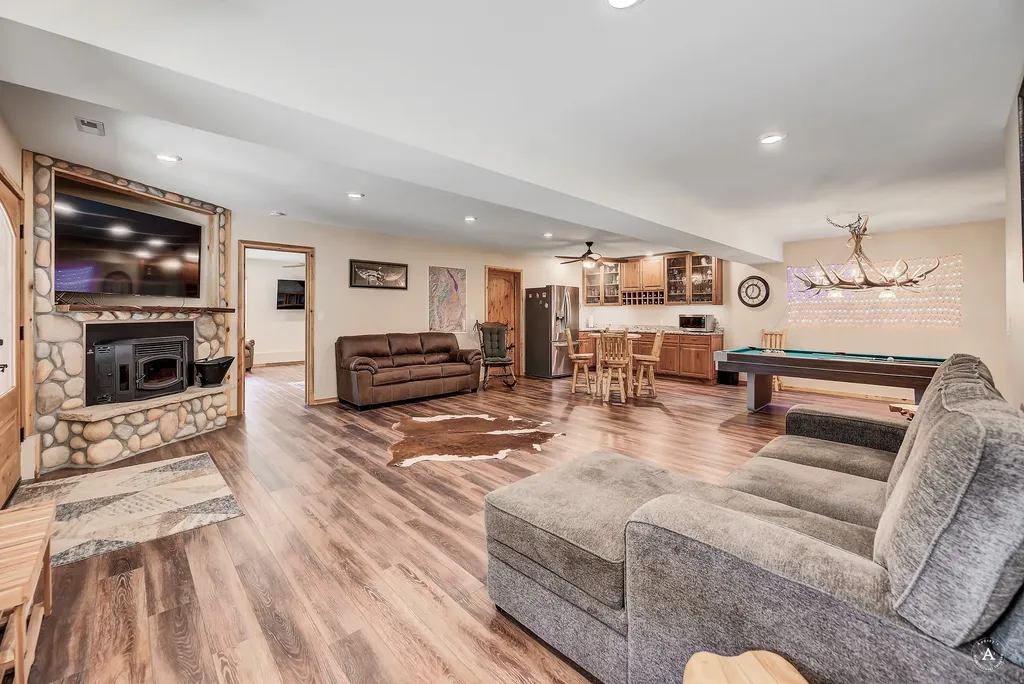 617 Mcclellan Creek Road Clancy MT 59634