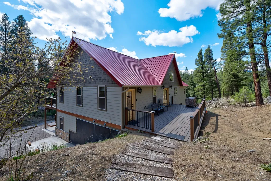 617 Mcclellan Creek Road Clancy MT 59634