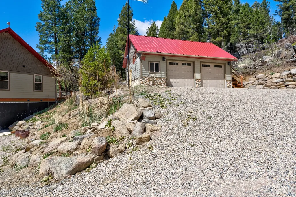 617 Mcclellan Creek Road Clancy MT 59634
