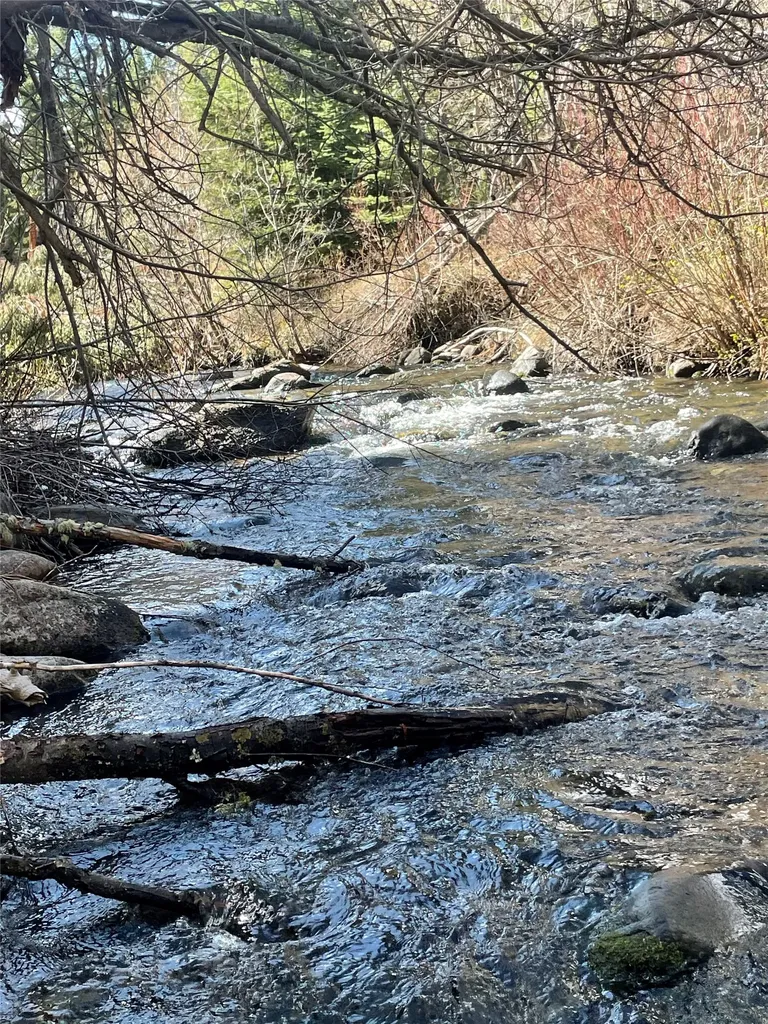 617 Mcclellan Creek Road Clancy MT 59634
