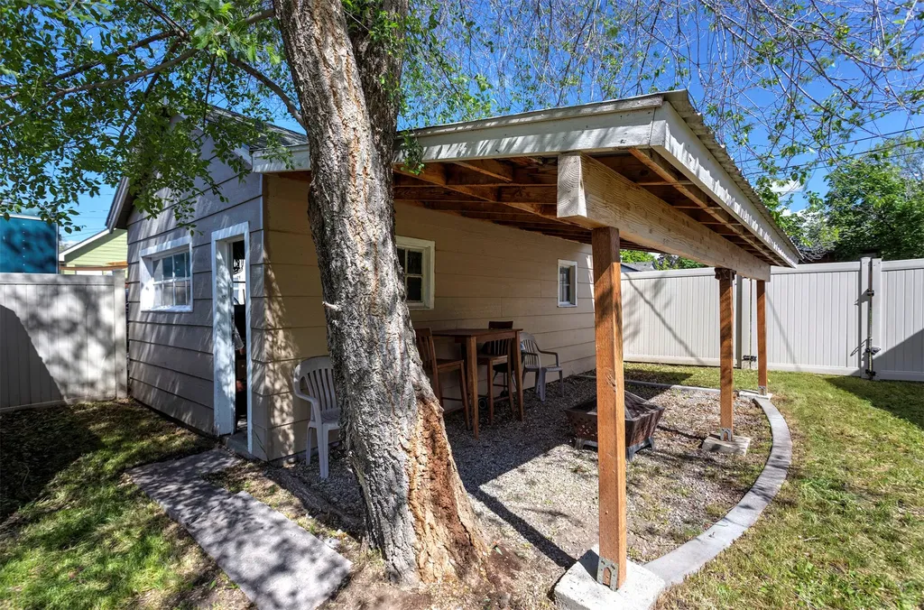 1538 S 8th Street W Missoula MT 59801